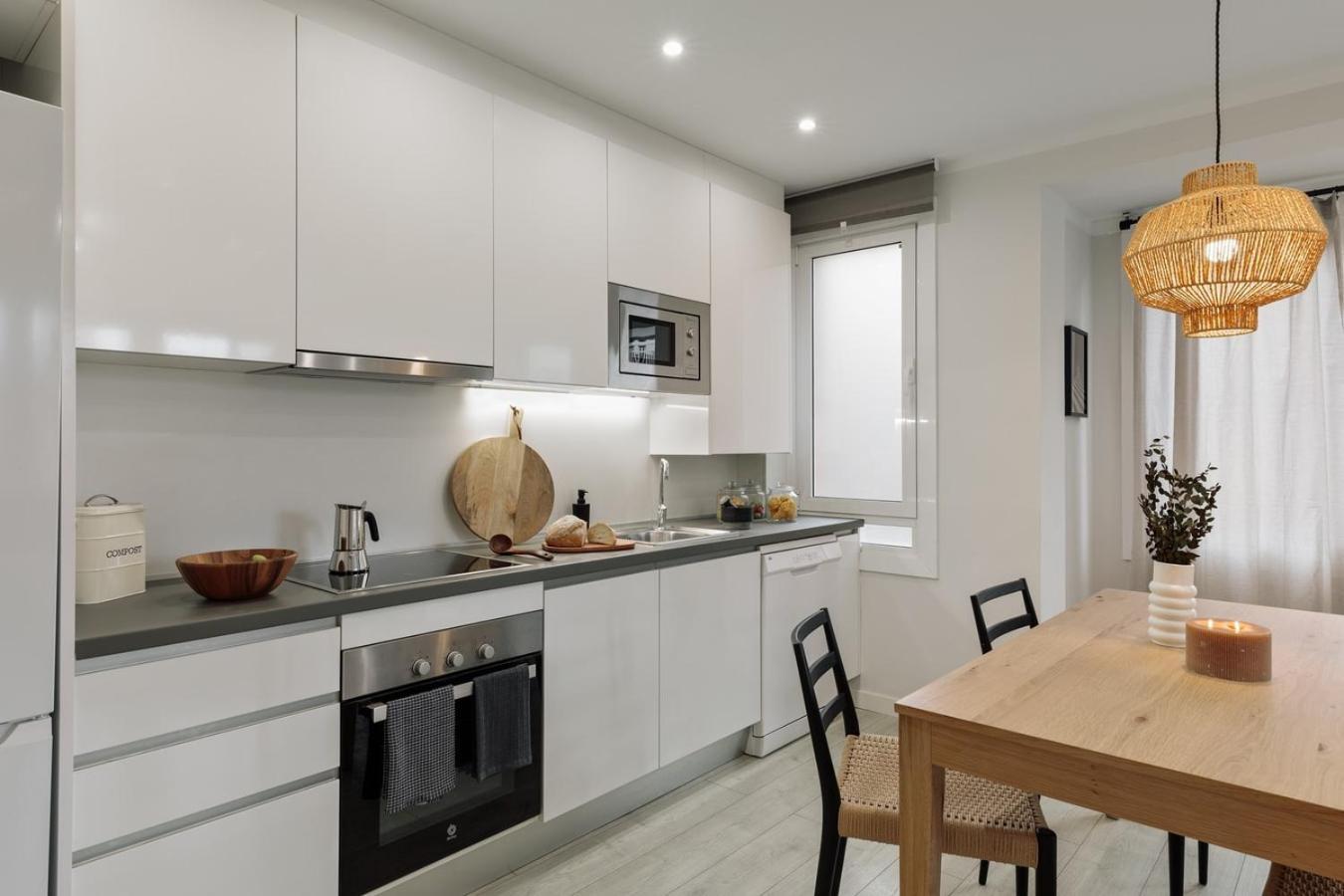 Rasa - 2 Bedroom In Sant Gervasy Apartamento *